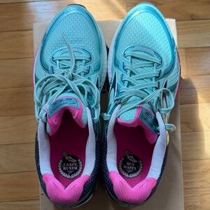 Brooks GTS 16 Women's Athletic Shoes - Aqua and Fuchsia